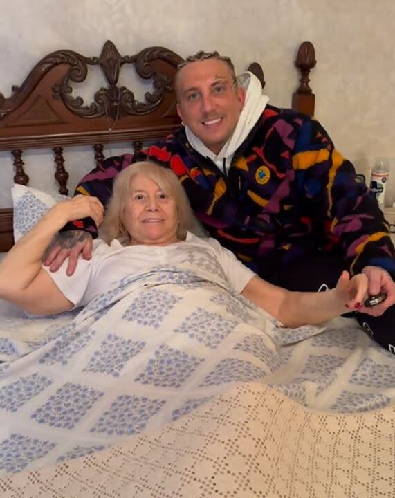 El Polaco junto a Marila, la mamá de Fernando Burlando