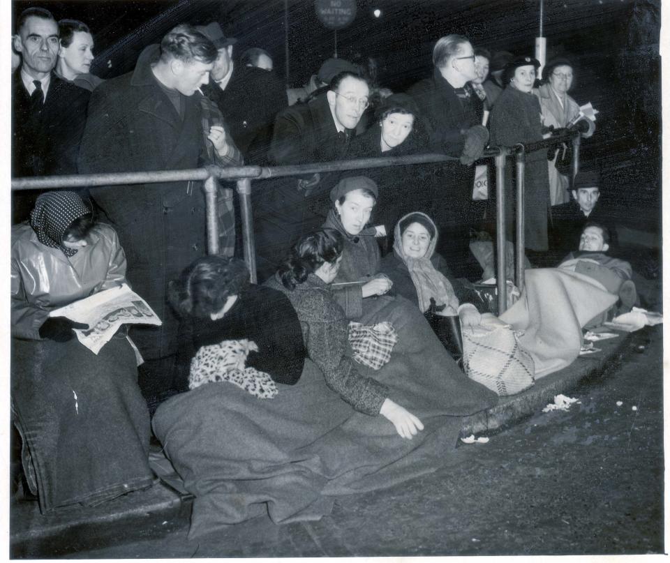 Crowds waiting for the funeral of George VIGeorge Elam/Daily Mail/Shutterstock