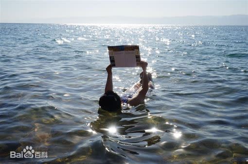 死海正慢慢消失，或許這些照片都將成人們最珍貴的歷史回憶！（圖／翻攝自百度百科）