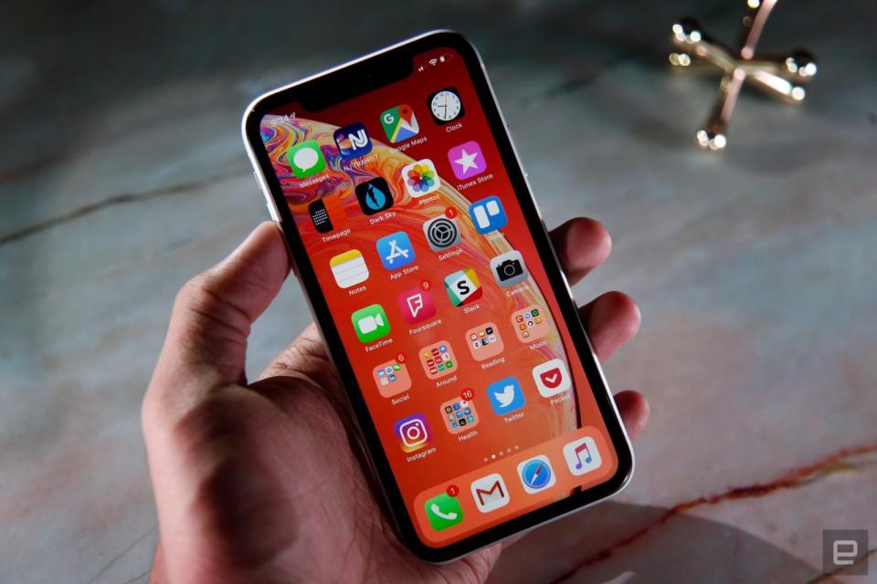 Don't rush to try iOS 12.1's dual-SIM support if you're a customer of our
