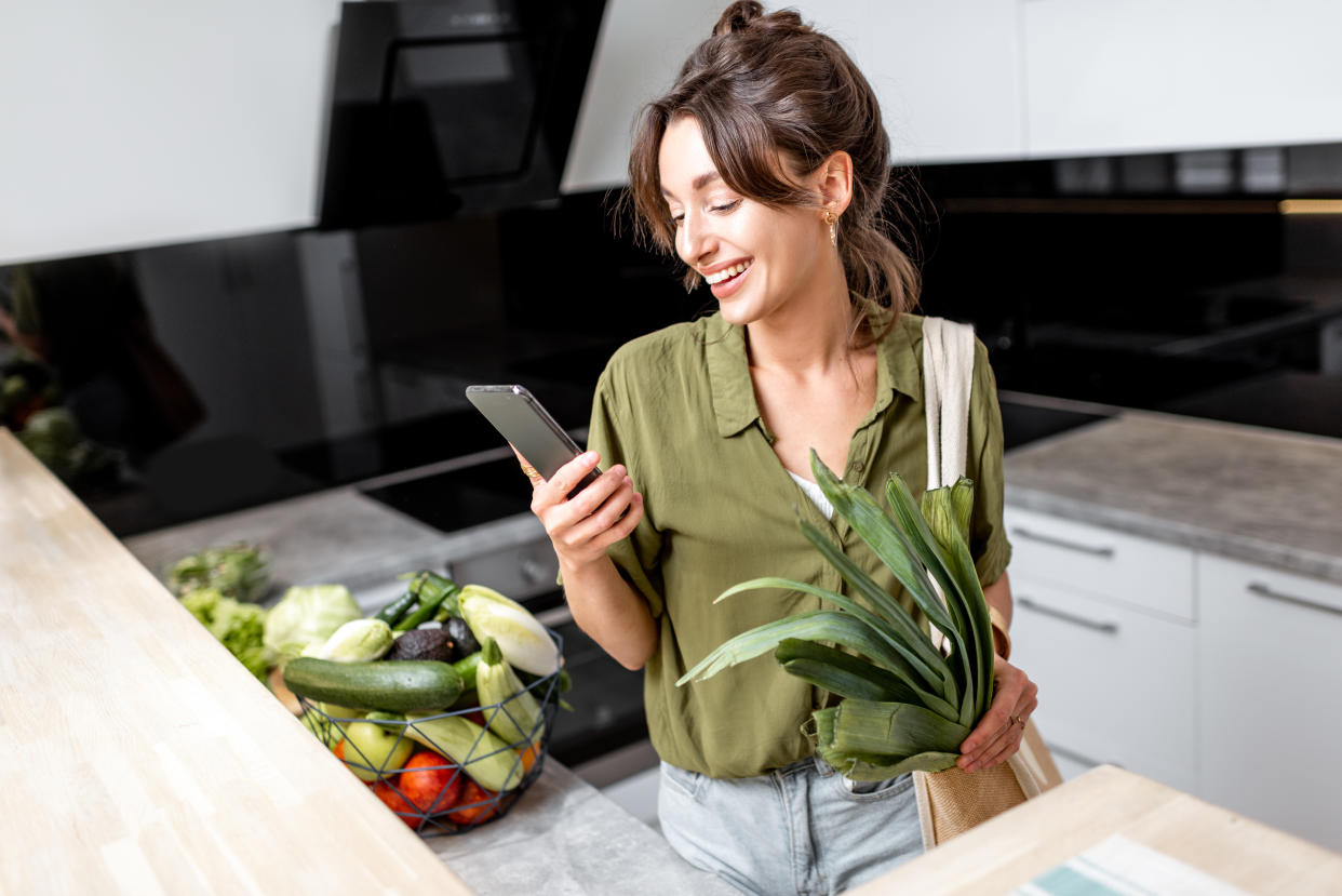 Con solo un clic compra lo que necesitas para el hogar, sin tener que ir al super. (Foto: Getty)