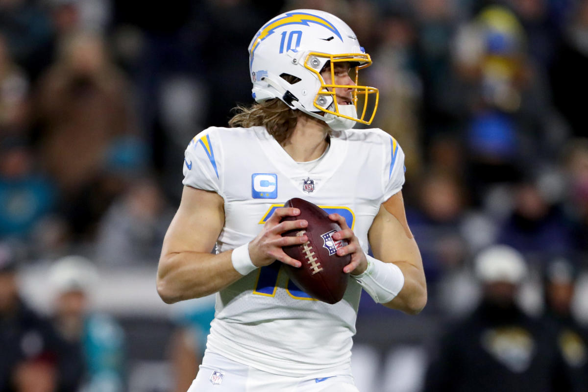 Chargers' Justin Herbert drops injury update after labrum surgery