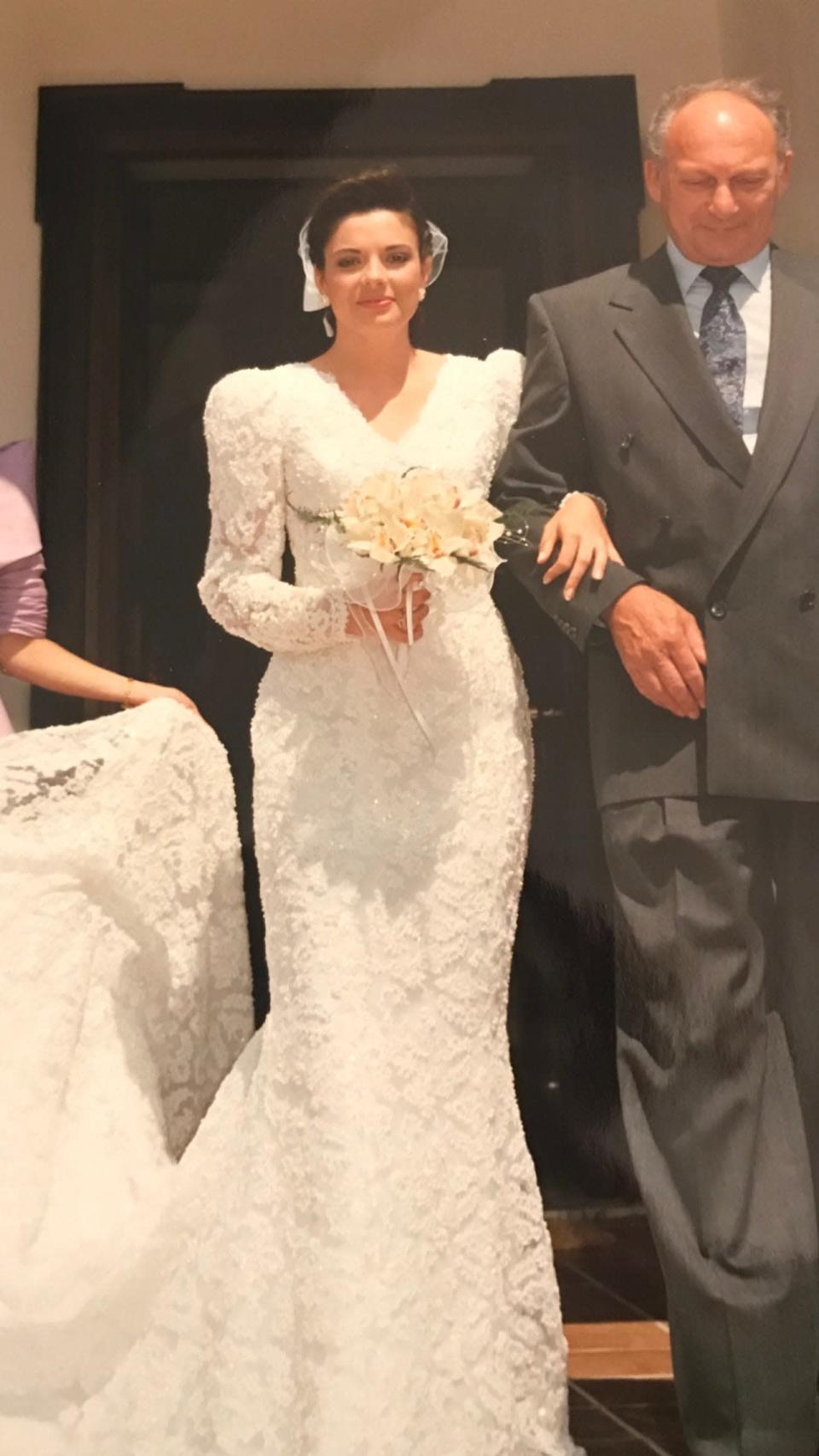 A photo of Rapp&#39;s mother from her wedding.