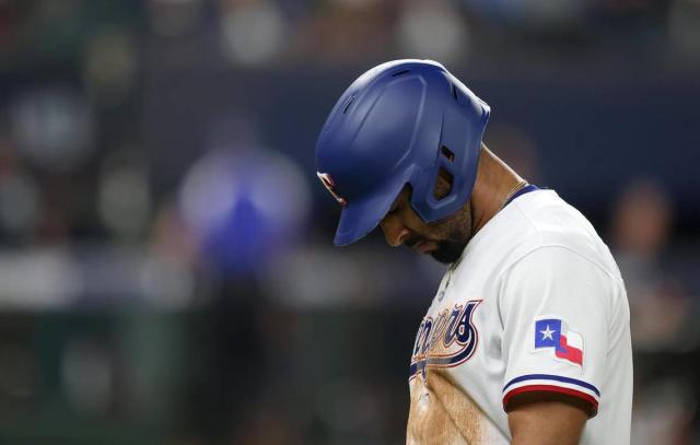 Marcus Semien's batting glove costs Rangers an out in bizarre