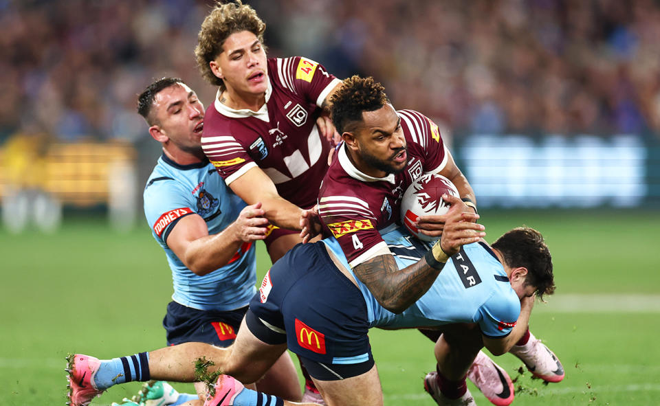 Reece Walsh and Hamiso Tabuai-Fidow during State of Origin 2.