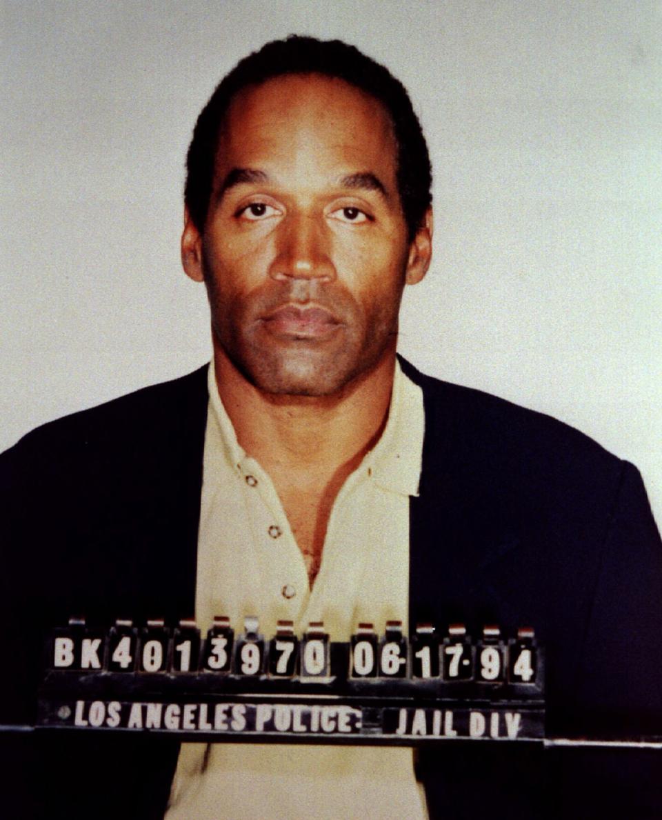 <p>Former Hall of Fame football star O.J. Simpson is shown in his official Los Angeles Police Department booking photo following his arrest for two murders in Calif., June 17, 1994. (Photo: Los Angeles Police Department /Reuters) </p>