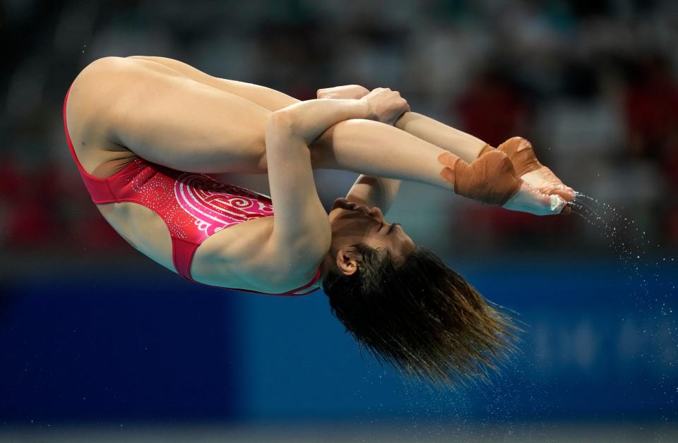 TRAMPOLIN-MUJERES (AP)