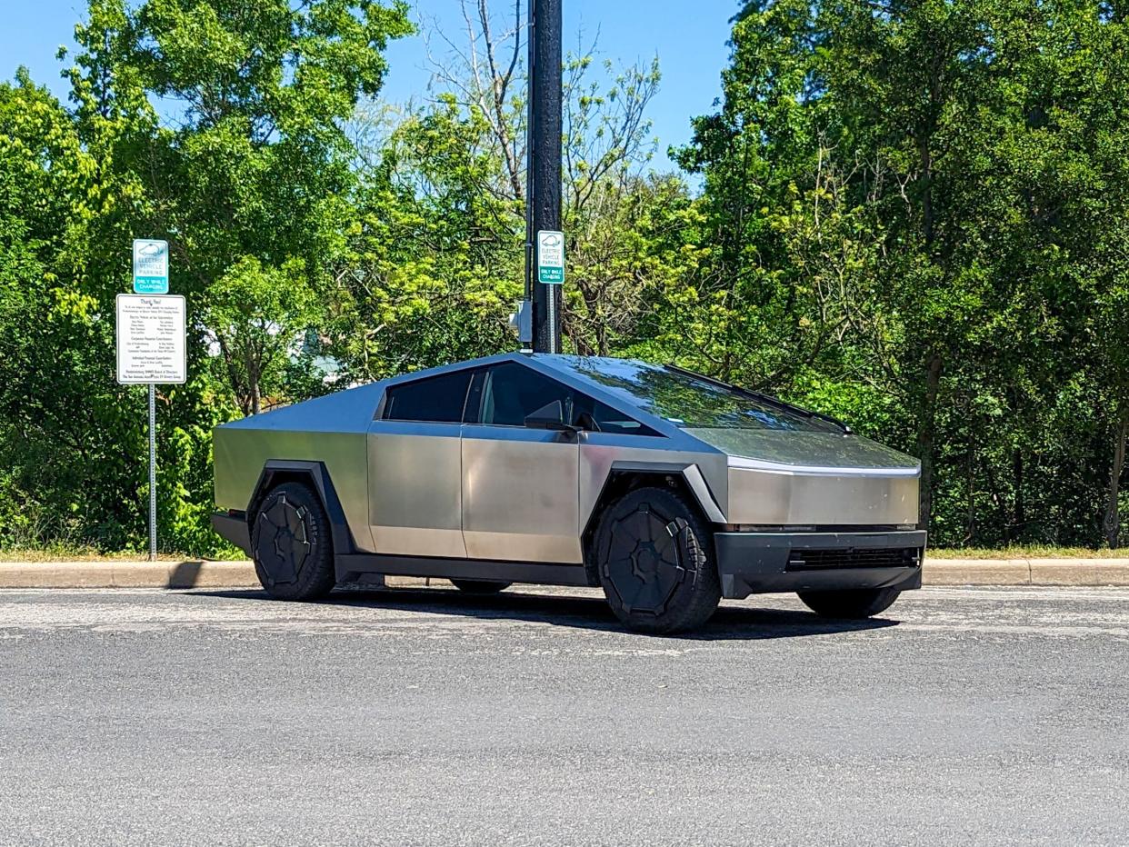 Tesla Cybertruck charging