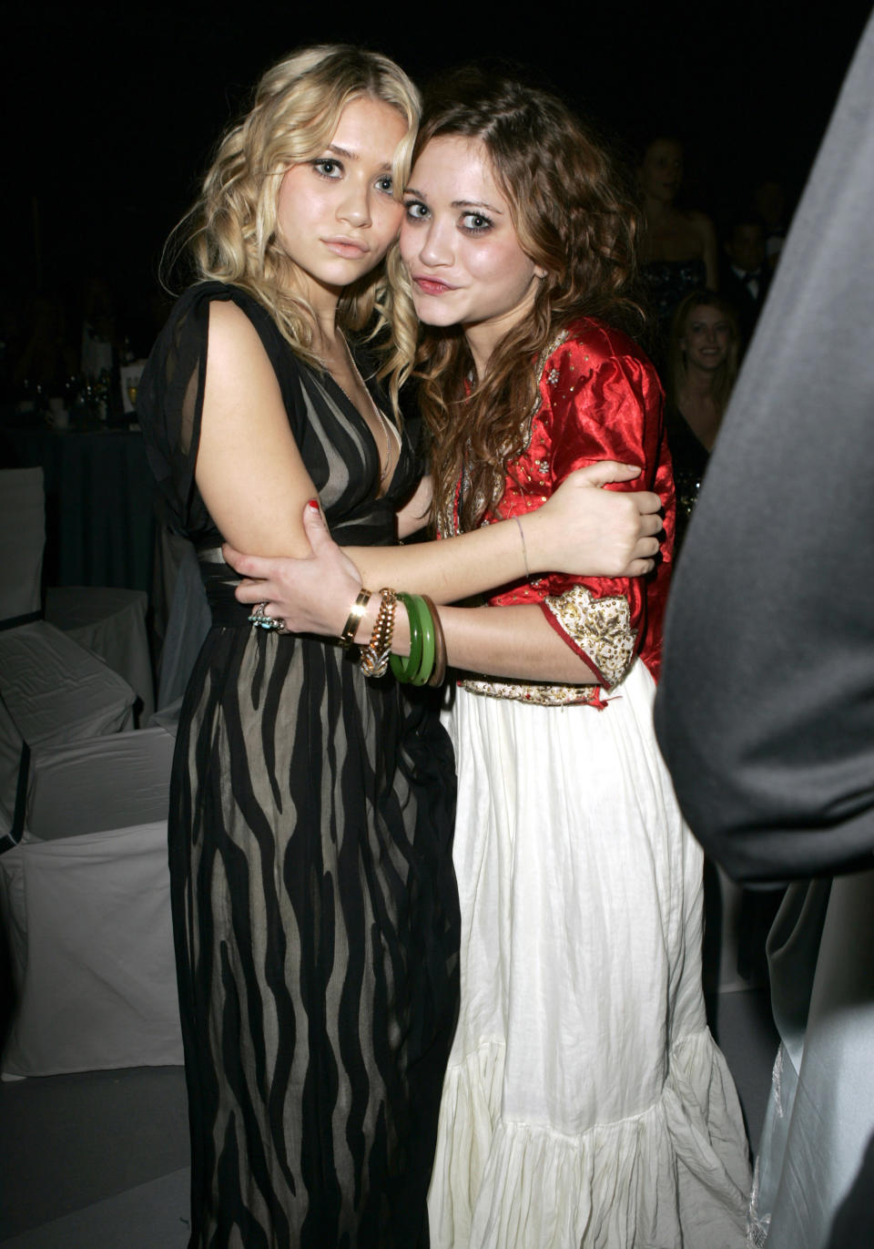 Mary-Kate and Ashley embracing