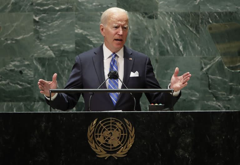 El presidente estadounidense Joe Biden habla en la 76ta sesión de la Asamblea General de las Naciones Unidas en la sede de la ONU en Nueva York