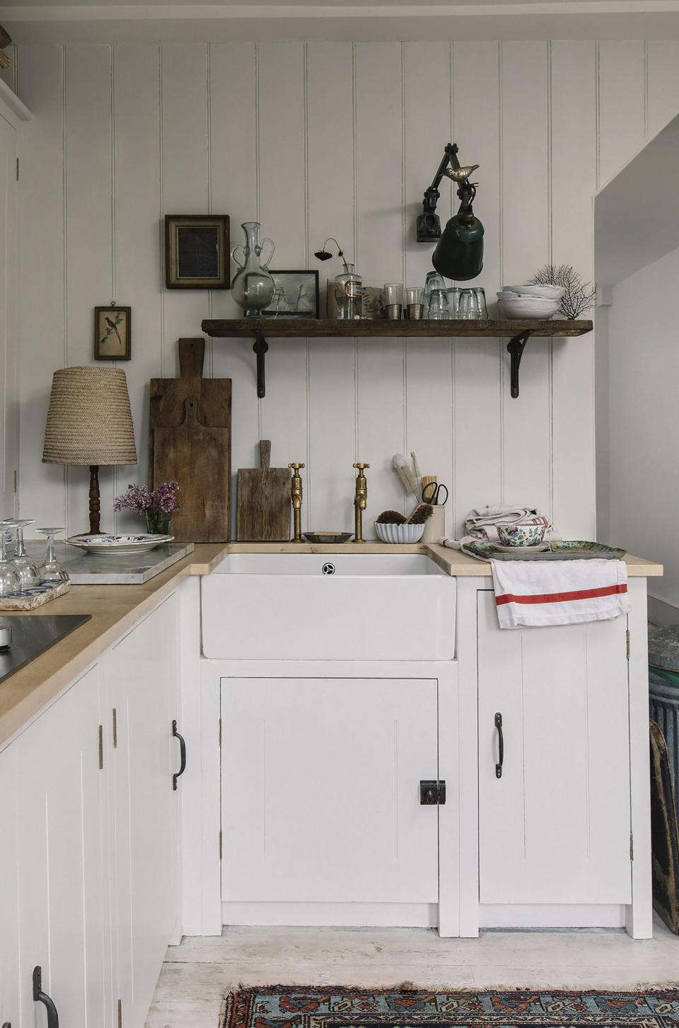 20. Choose Shaker-style cabinets in matte white for timeless charm