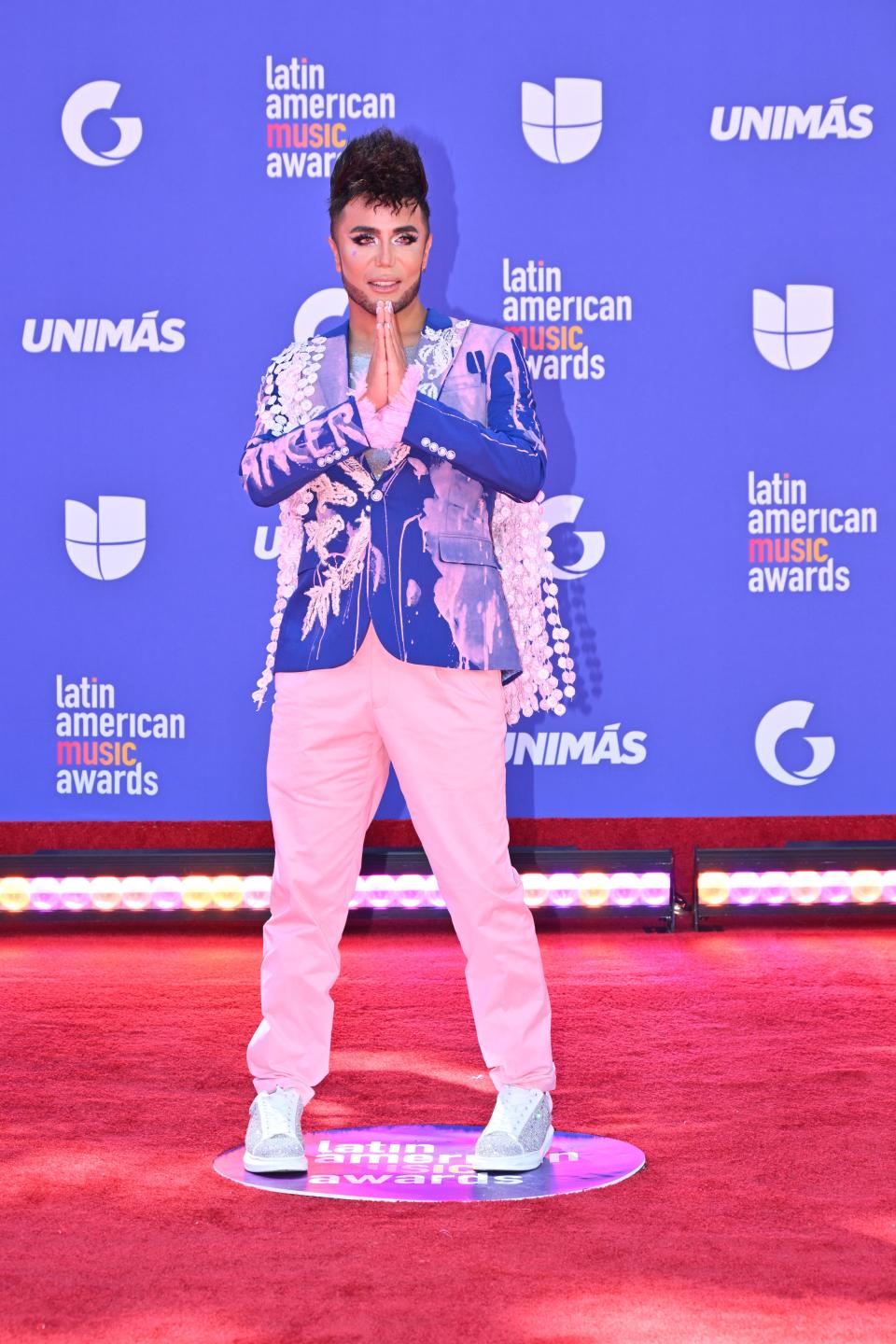 Singer Fedro arrives for the 8th annual Latin American Music Awards at the MGM Grand Garden Arena in Las Vegas, Nevada, on April 20, 2023. (Photo by Robyn BECK / AFP) (Photo by ROBYN BECK/AFP via Getty Images)