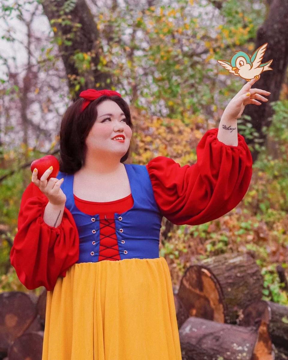 plus size snow white