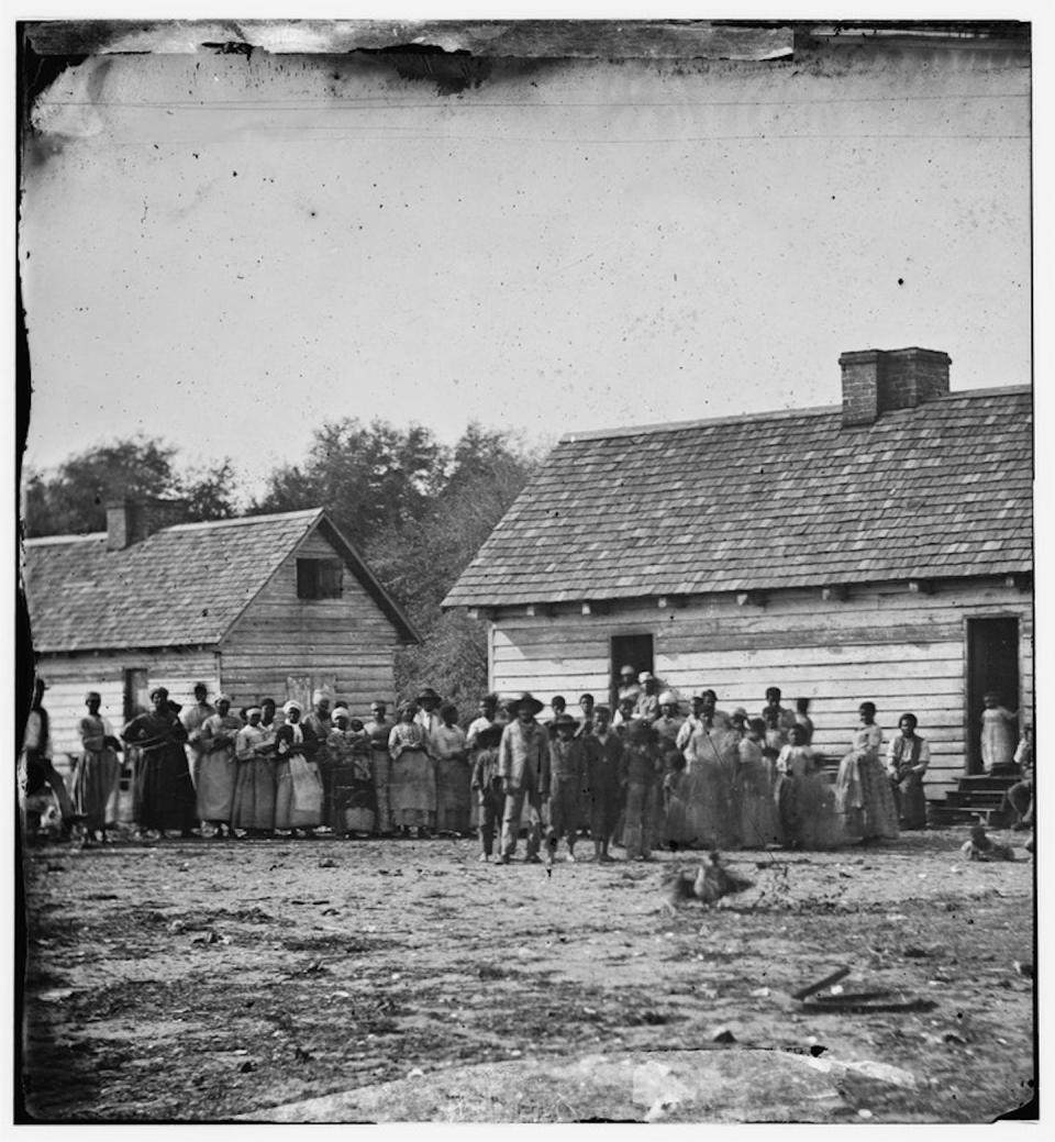 Enslaved people on South Carolina plantation in 1862. <span>Slavery Images: A Visual Record of the African Slave Trade and Slave Life in the Early African Diaspora</span>
