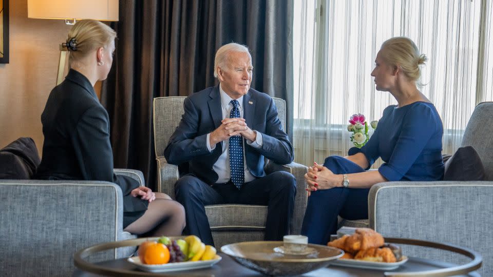 US President Joe Biden meets with Navalny's wife and daughter, Yulia and Dasha Navalnaya, in San Francisco, California, February 22, 2024. - From The White House