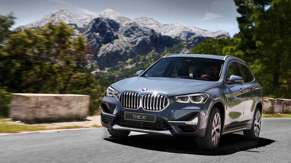 本月入主全新 BMW X1 享 0 頭款、0 首付優惠專案，限時加碼 4 次保養與一年乙式全險。