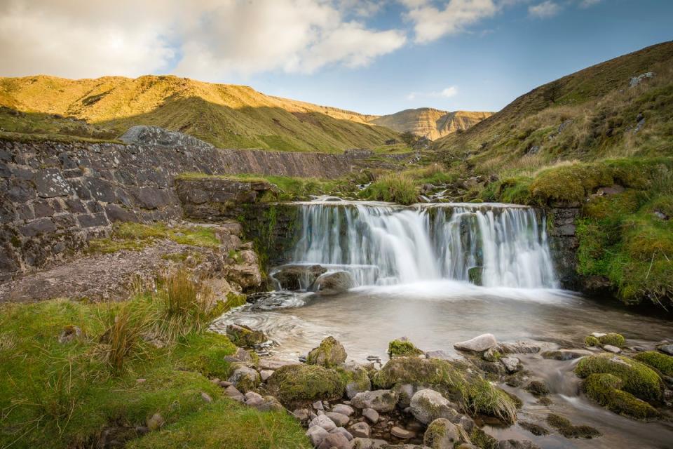 Tie your boots for a walking holiday in the Brecon Beacons (Bannau Brycheiniog) (Getty Images/iStockphoto)