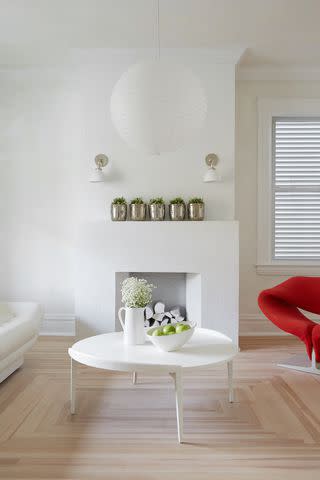 <p>Design by <a href="https://www.leanneford.com/" data-component="link" data-source="inlineLink" data-type="externalLink" data-ordinal="1">Leanne Ford Interiors</a> / Photo by <a href="https://reidrolls.com" data-component="link" data-source="inlineLink" data-type="externalLink" data-ordinal="2" rel="nofollow">Reid Rolls</a></p>