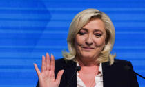 <p>En las últimas semanas de campaña Le Pen ha subido mucho y ha llegado al día de la votación en una buena posición. (REUTERS/Pascal Rossignol)</p> 