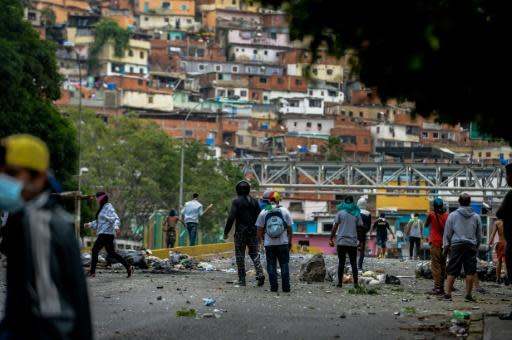 Clashes as Venezuelans protest constitution plan