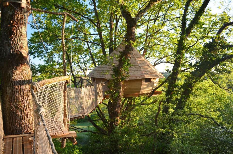 4) La Cabane Perchée Treehouse