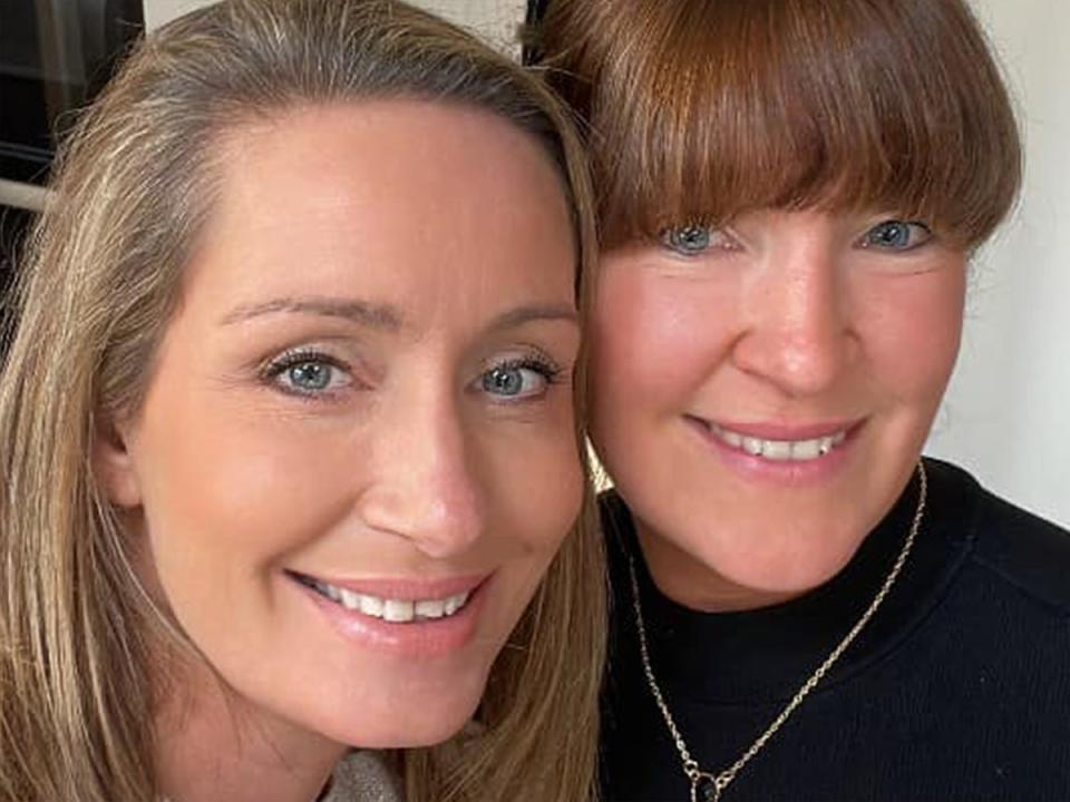 Nicola Bulley, left, and her sister Louise Cunningham (Supplied)