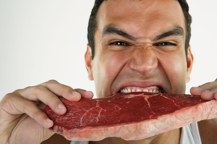 La carne roja podría afectar tu colon. - Foto: Jon Feingersh/Getty Images