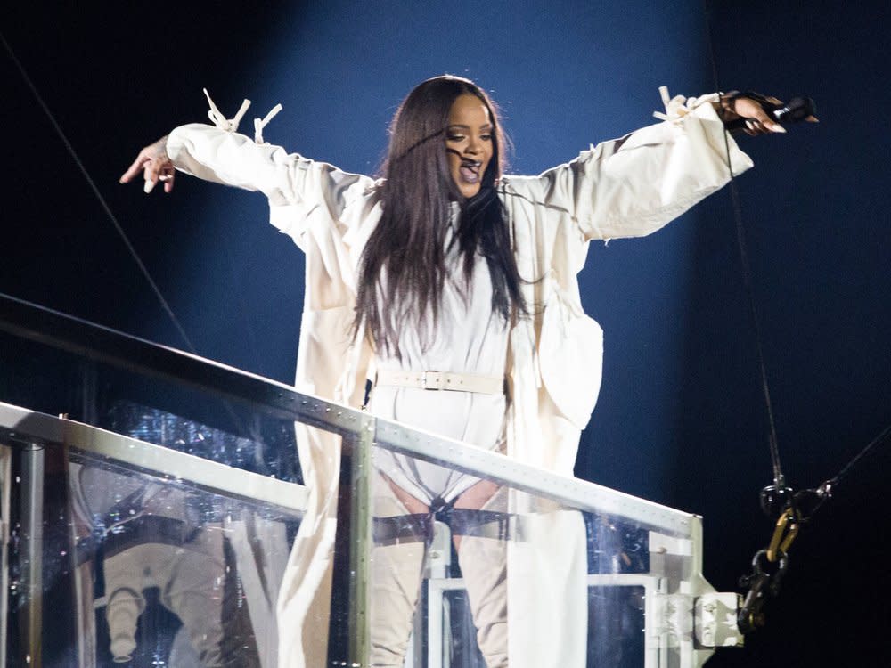 Rihanna, hier während eines Auftritts im Jahr 2016, stand schon mehrere Jahre nicht mehr auf der Bühne. (Bild: imago images/Gonzales Photo)