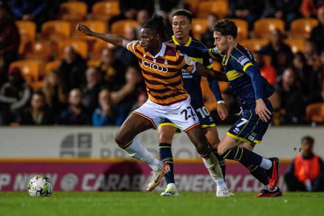 Bradford City v Walsall: Daniel Oyegoke over debut red card as Bantams look  to take 'next step'