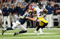 FILE PHOTO - Sep 27, 2015; St. Louis, MO, USA; Pittsburgh Steelers running back Le'Veon Bell (26) carries the ball away from St. Louis Rams middle linebacker James Laurinaitis (55) during the first half at The Edward Jones Dome. Mandatory Credit: Joshua Lindsey-USA TODAY Sports / Reuters Picture Supplied by Action Images
