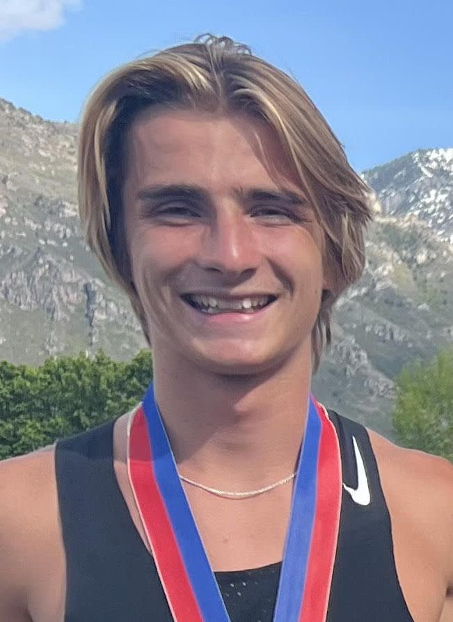 Kyle Steadman, Mountain View cross country | Provided by Mountain View