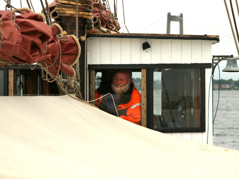 Im Lillebaelt gibt es mehr Schweinswale als sonst irgendwo. Thyge Jensen ist Experte für die Verwandten der Delphine. Foto: Verena Wolff