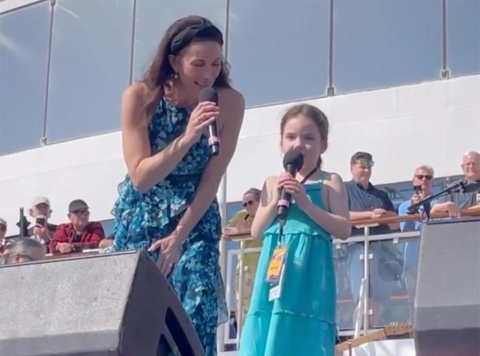 Laura Benanti, Daughter, Broadway Cruise