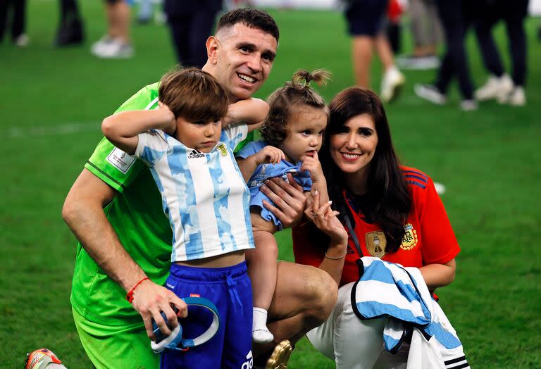 El aliento de los hijos del Dibu Martínez en la previa del debut de Argentina frente a Canadá