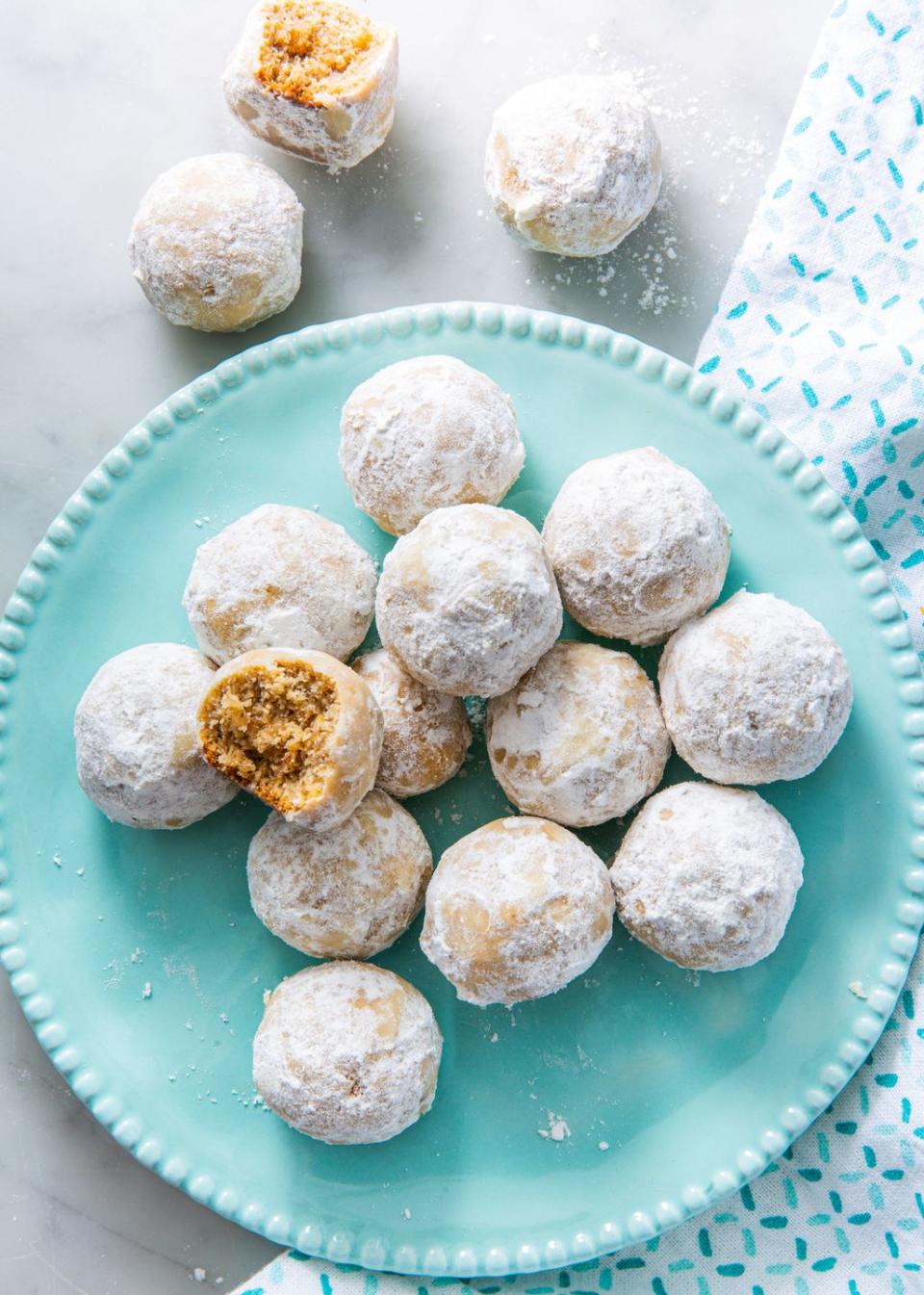 Keto Walnut Snowballs