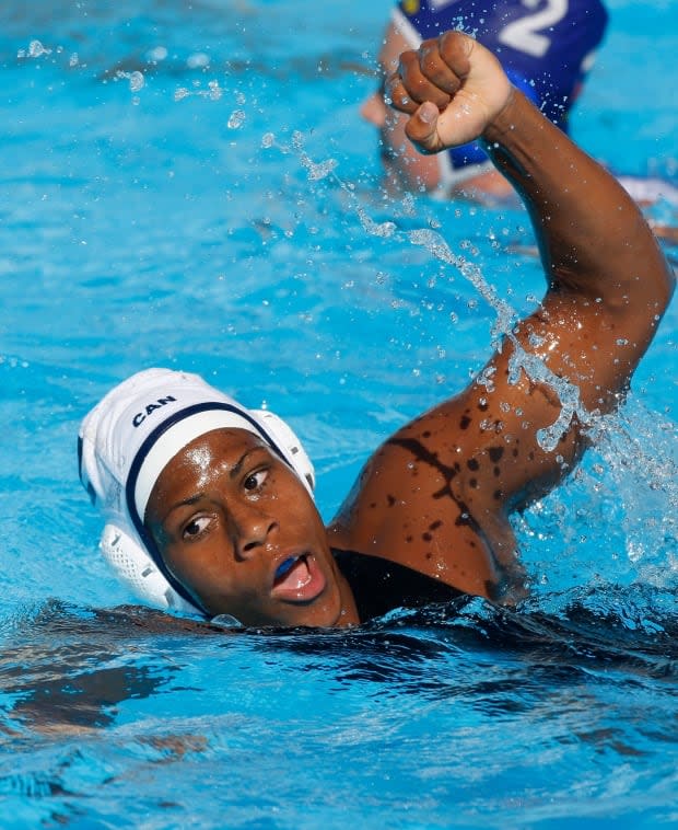 Alogbo was named player of the year by Swimming World Magazine in 2011.