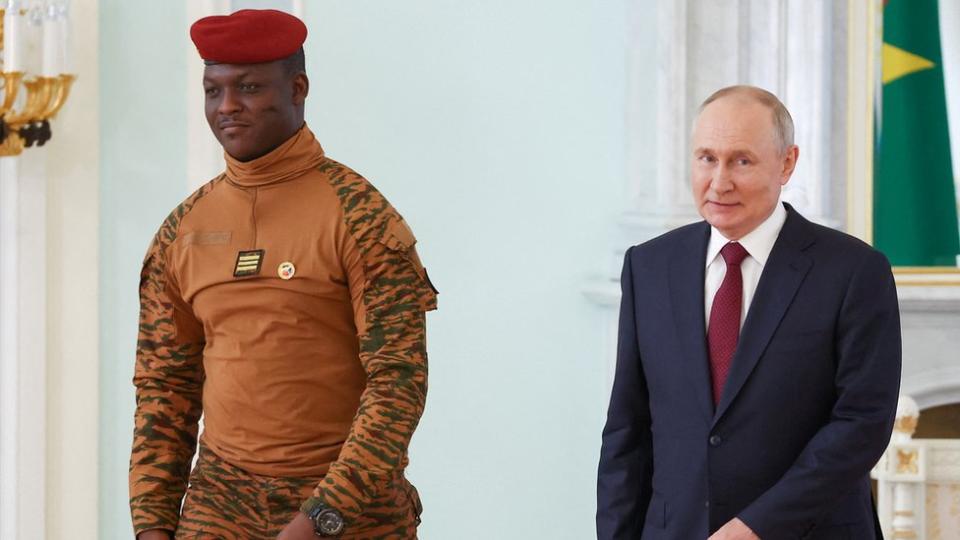 The interim president of Burkina Faso, Ibrahim Traore, met the president of Russia Vladimir Putin by walking