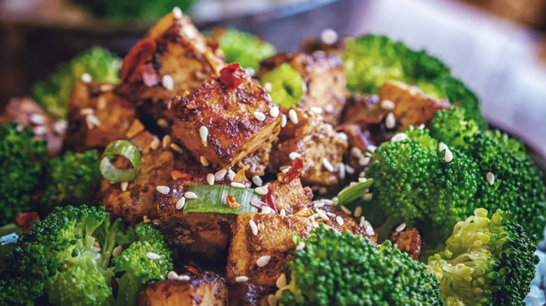 cubed tofu with broccoli