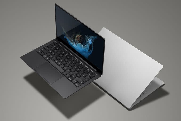 Una notebook Galaxy Book2 Pro 360 de Samsung, ahora disponible con chip Qualcomm Snapdragon 8cx Gen 3