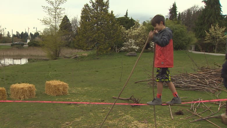 'I would do this every day': Kids get hands dirty at pop-up playground