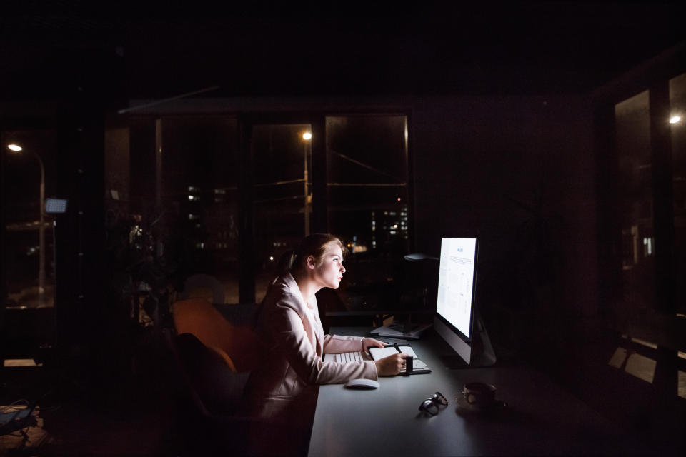 Working late often is a tell-tale sign. (Photo: Getty)