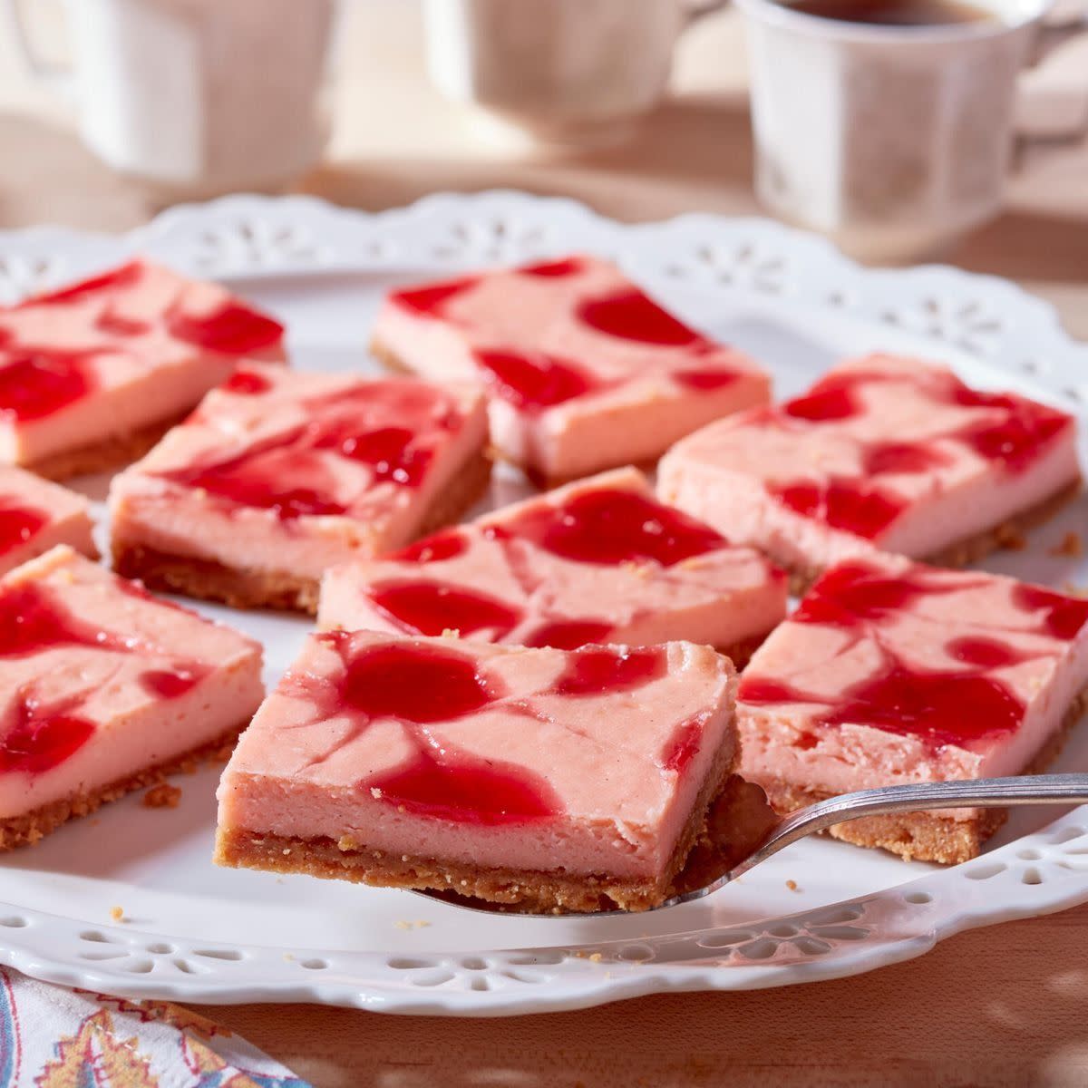 strawberry cheesecake bars