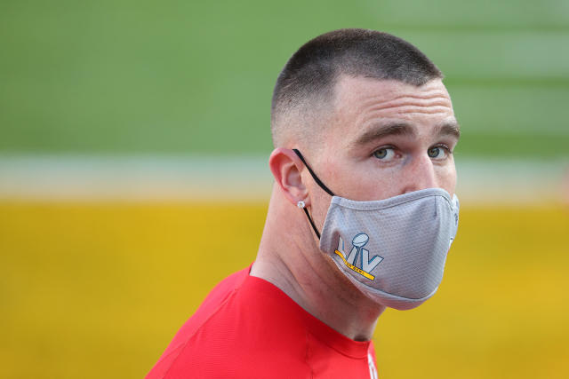 Nfl Chiefs Travis Kelce Campaigns For Vaccine After Hesitancy