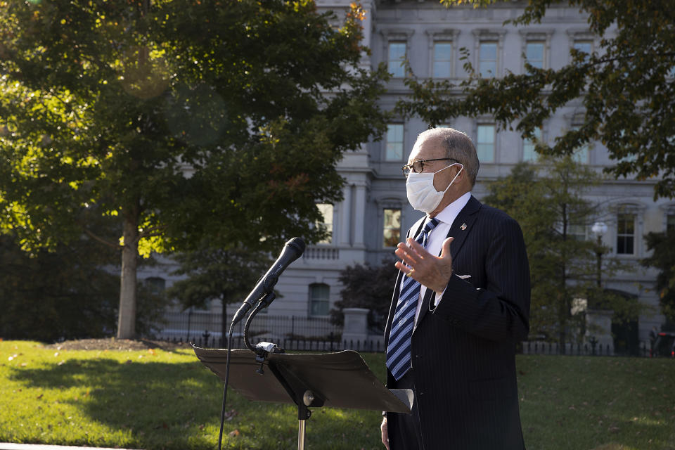 WASHINGTON, DC - OCTOBER 21: White House National Economic Council Director Larry Kudlow talks to reporters outside the West Wing  on October 21, 2020 in Washington, DC. (Photo by Tasos Katopodis/Getty Images)