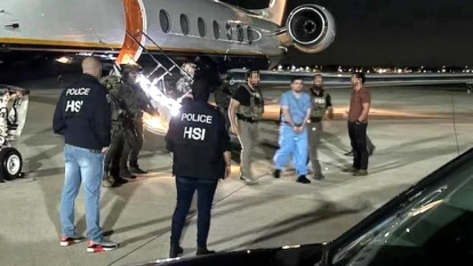 PHOTO: Joaquin Guzman Lopez arrives in U.S. custody. (Obtained by ABC News)