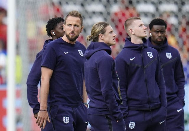 England’s Harry Kane (left) and team-mates 