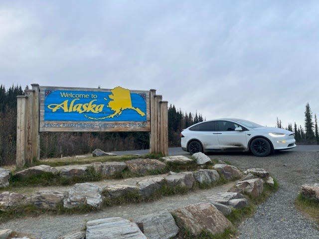 Sandro van Kuijck took his Model X to Alaska for a 9-day trip.