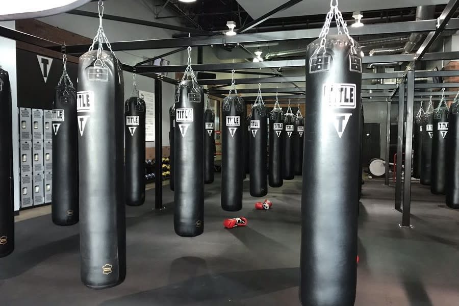 TITLE Boxing Club.