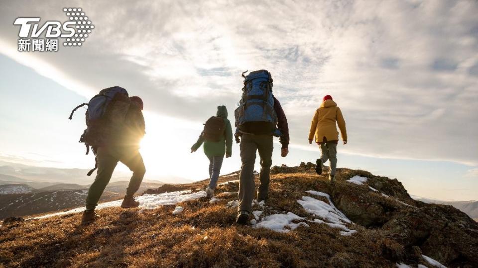 登山隊伍因糧食不足打給消防局。（示意圖／shutterstock達志影像）