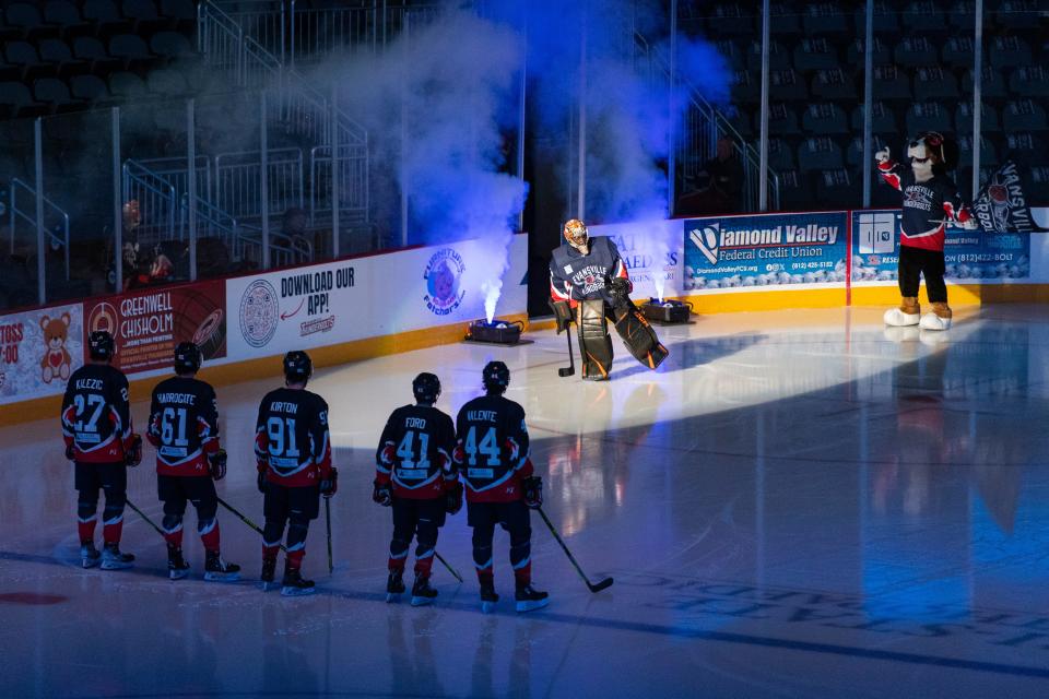 Evansville’s Michael Herringer (33) takes the ice as the Evansville Thunderbolts host an Education Day game against the Peoria Rivermen at Ford Center in Evansville, Ind., Tuesday, Nov. 14, 2023.